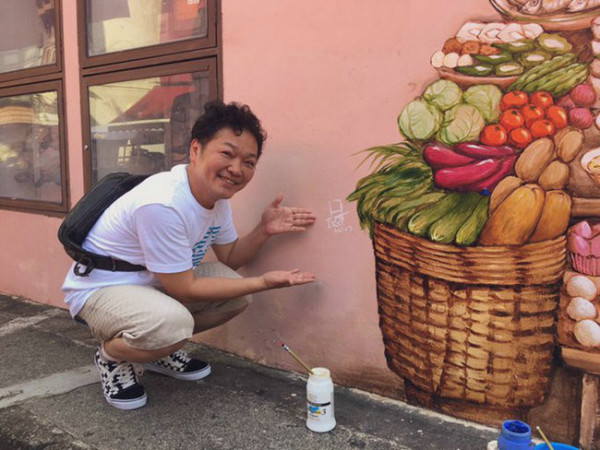 柯南空降新加坡吃榴莲!《名侦探柯南:绀青之拳》成中秋必看