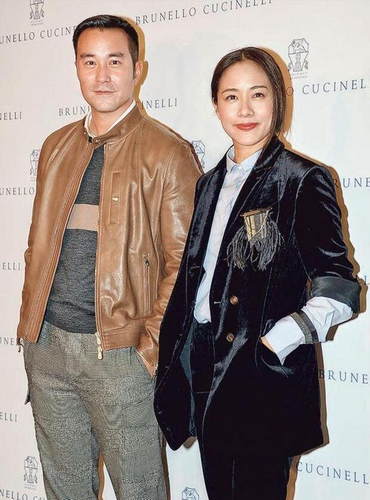 林嘉欣打扮走中性风 狂摸张孝全强壮臂弯
