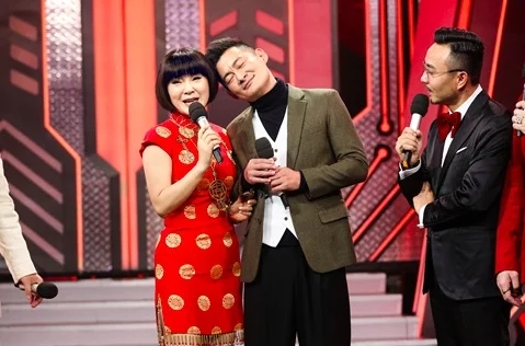 “春晚三帅”重聚《天天向上》 景岗山金曲连唱